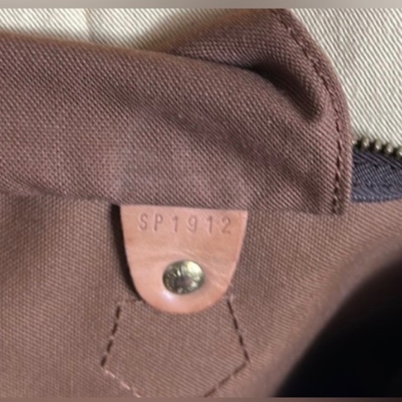 Louis Vuitton Speedy 35 Monogram - Picture 10 of 15